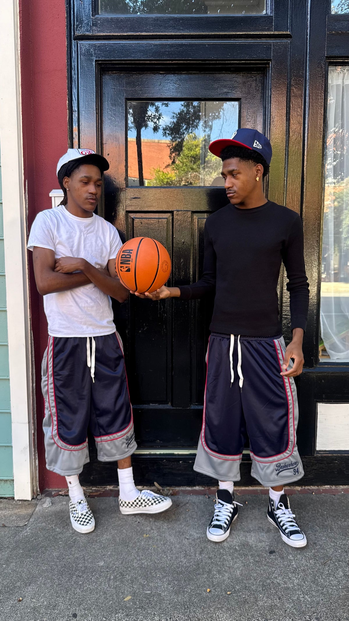 “HEROS BALL” 3/4 BASKETBALL SHORTS